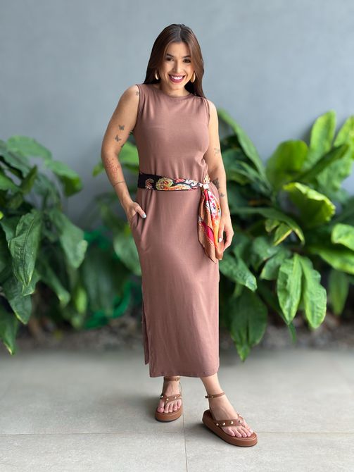 Vestido Longo Cavado Malha Premium MARROM CLARO - LOJA TUTTI FRUTTI
