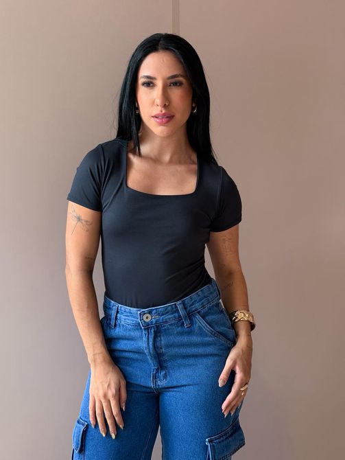 Blusa Baby Look Sandra PRETA - LOJA TUTTI FRUTTI