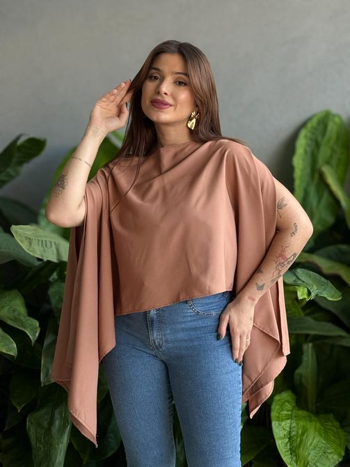 Blusa Capa Manga Longa BEGE ESCURO - LOJA TUTTI FRUTTI