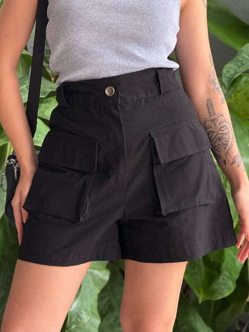 Shorts Cargo Glaucia PRETO - LOJA TUTTI FRUTTI