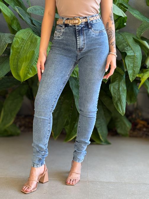 Calça Jeans Skinny Carmen 2370 LAVAGEM MEDIA - LOJA TUTTI FRUTTI