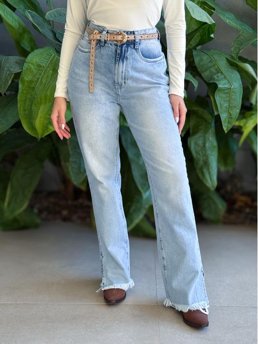 Calça Jeans Carmen 2376 Barra Reta LAVAGEM CLARA - LOJA TUTTI FRUTTI