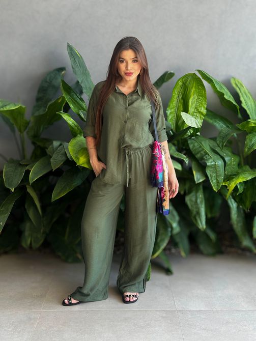 Conjunto Cecilia Camisa e Calça VERDE MILITAR - LOJA TUTTI FRUTTI