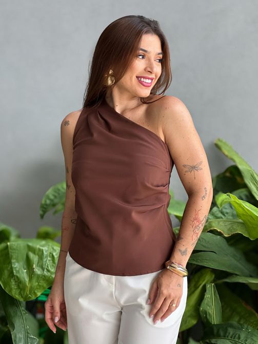 Blusa Nula Manga em Alfaiataria MARROM - LOJA TUTTI FRUTTI