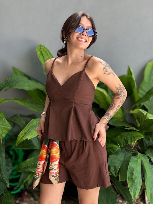 Conjunto Mariana Shorts e Blusa MARROM - LOJA TUTTI FRUTTI