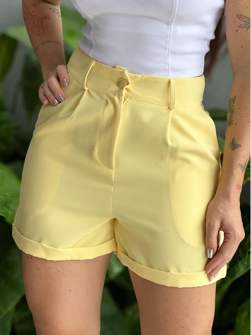Shorts Alfaiataria Analia Barra Dobrada AMARELO - LOJA TUTTI FRUTTI