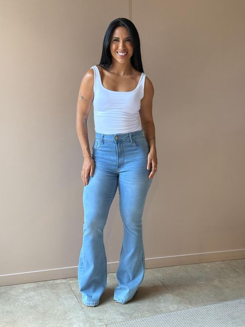 Calça Jeans Flare Carmen 2379 LAVAGEM CLARA - LOJA TUTTI FRUTTI