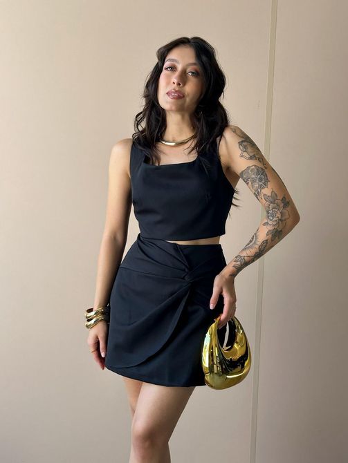 Conjunto Ayla Cropped e Shorts Saia em Alfaiataria... - LOJA TUTTI FRUTTI