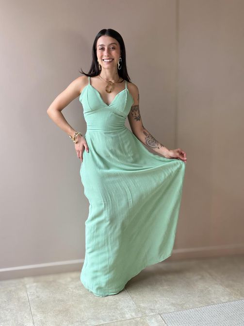 Vestido Longo Telma Plissado em Crepe Decote V VER... - LOJA TUTTI FRUTTI