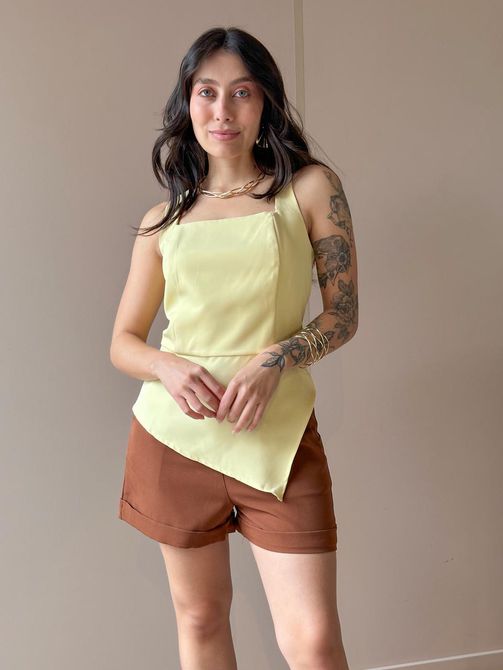 Blusa Peplum Assimétrica em Alfaiataria AMARELO MA... - LOJA TUTTI FRUTTI