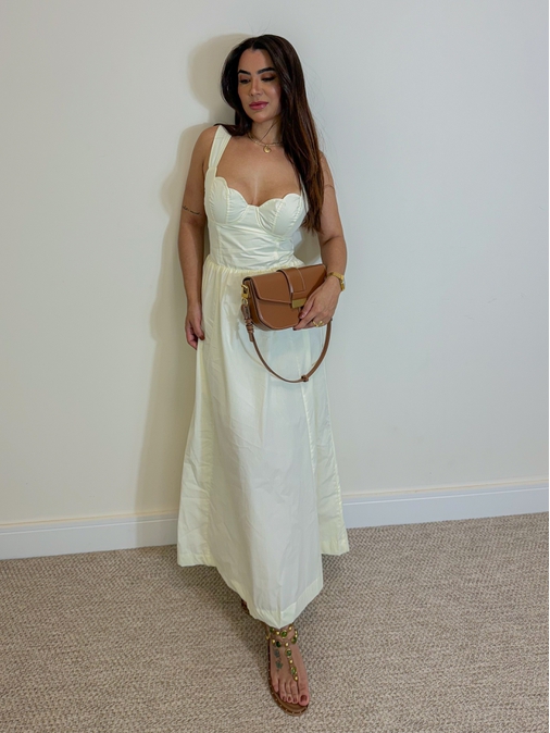 Vestido Meia Taça Florença Manteiga - Loja La Mina 