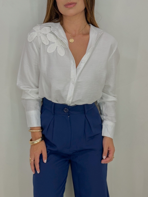 Camisa Flor Bordada Branca - Loja La Mina 