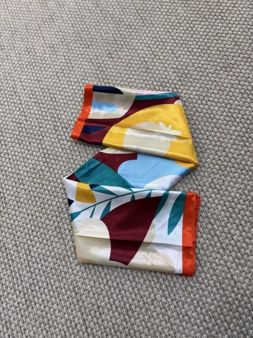 Lenço Cetim Abstrato Laranja - Loja La Mina 