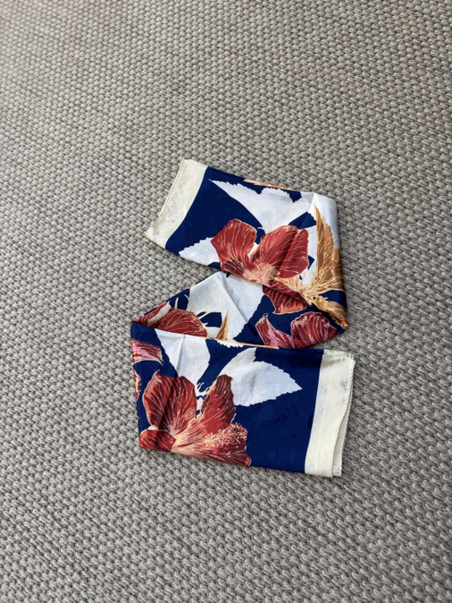 Lenço Cetim Amarelo/Vermelho - Loja La Mina 