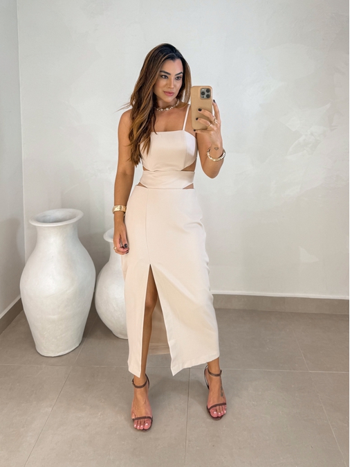 Vestido Midi Fenda Nancy Areia - Loja La Mina 