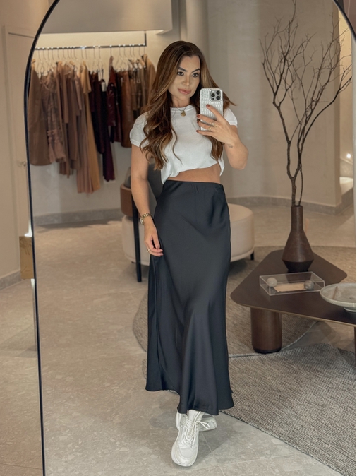 Saia Midi Cetim Lauane Preto - Loja La Mina 