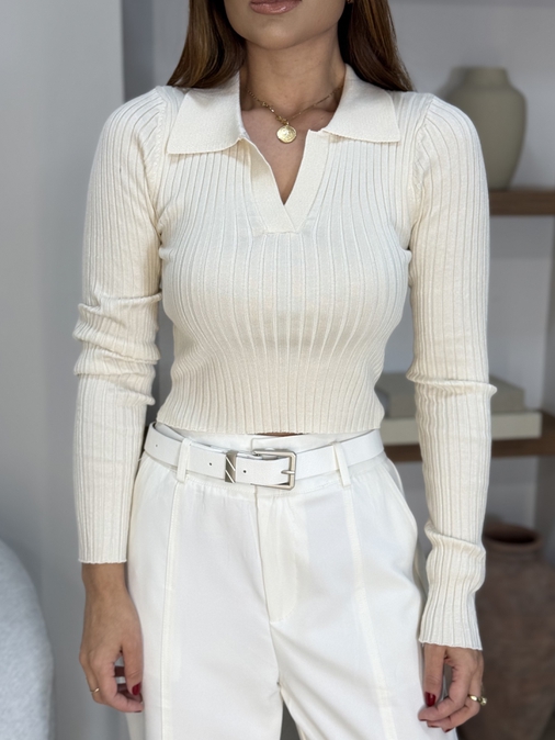 Blusa Tricot Gola Polo Areia - Loja La Mina 