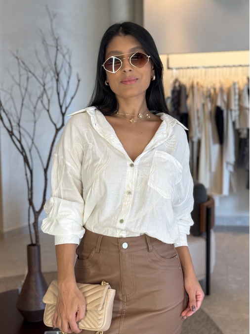 Camisa Viscolinho Bordada Off - Loja La Mina 