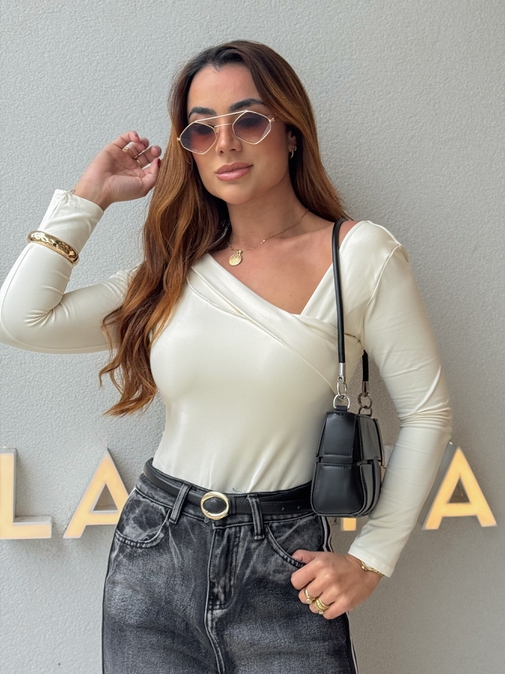 Body Decote Assimétrico Luna Creme - Loja La Mina 