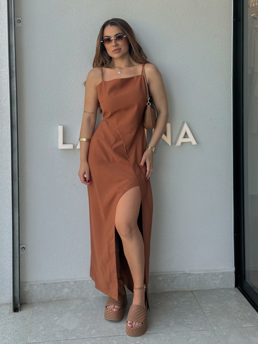 Vestido Midi Fenda Alexia Caramelo - Loja La Mina 