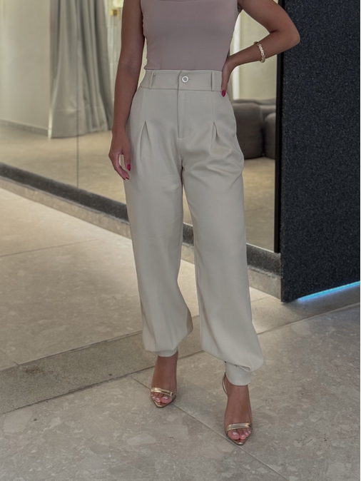 Calça Cenoura Nude - Loja La Mina 