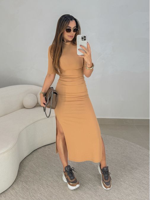 Vestido Canelado Cléo Mocha Mousse - Loja La Mina 