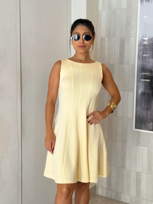 Vestido Regata Evasê Laila Manteiga - Loja La Mina 