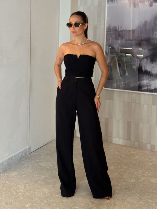 Calça Reta Peach Preta - Loja La Mina 