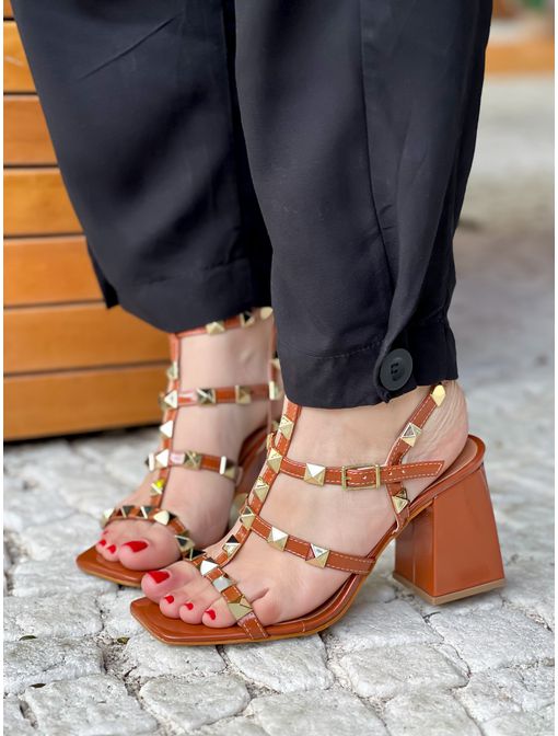 Sandália Spikes Camel - 1102 - CB SHOES