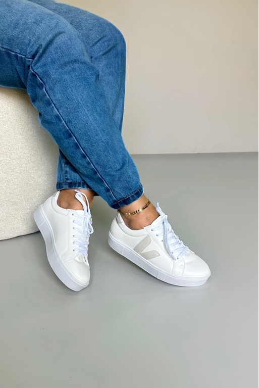 Tênis Detalhe V Mega Confortável_3115- Branco - Carolina Lins