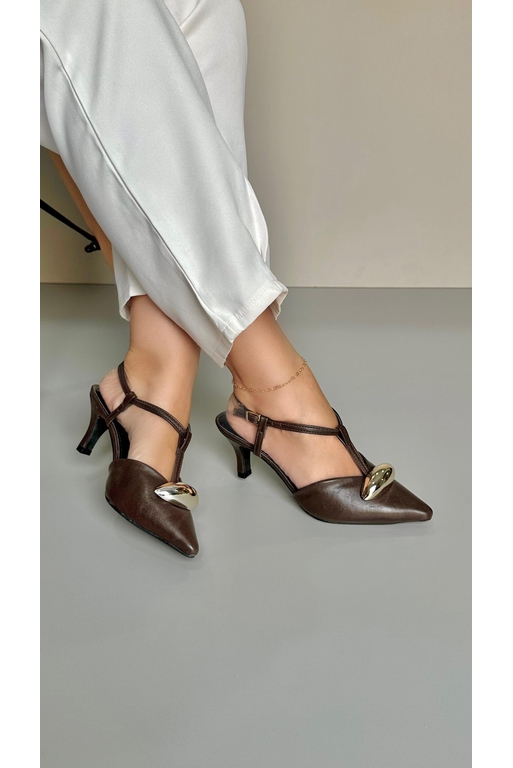 Scarpin V Peça 7 cm_3301- Marrom - Carolina Lins