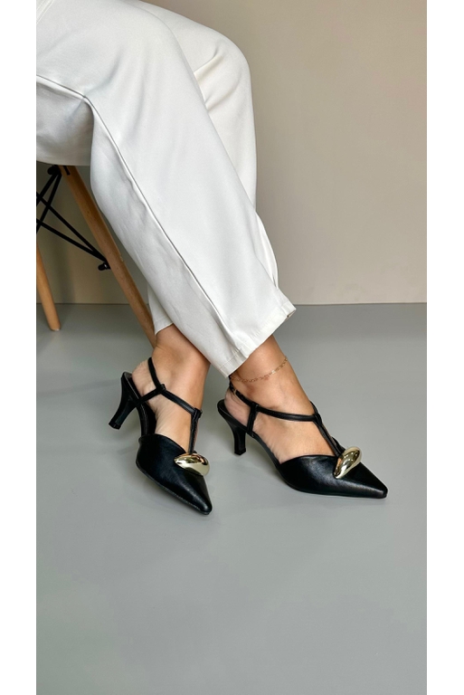 Scarpin V Peça 7 cm_3301- Preto - Carolina Lins