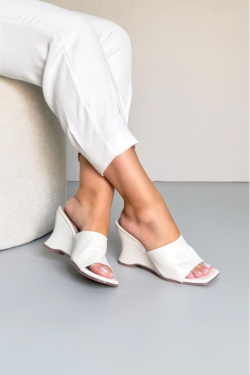 Tamanco Salto Geométrico 9 cm_3455- Off - Carolina Lins