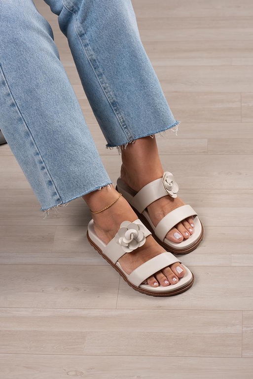 Sandália Papete Flor Corte Laser_742- Off