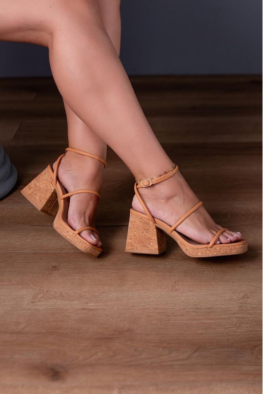 SANDÁLIA MEIA PATA SALTO CORTIÇA 8 CM_1965 - CARAM... - Carolina Lins