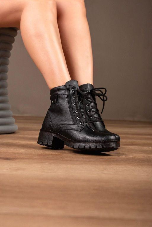 Bota Coturno Zíper Viés_267- Preto - Carolina Lins