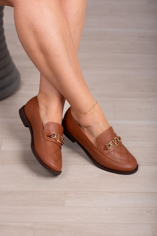 Mocassim Fivela V Matelassê_3235- Caramelo - Carolina Lins