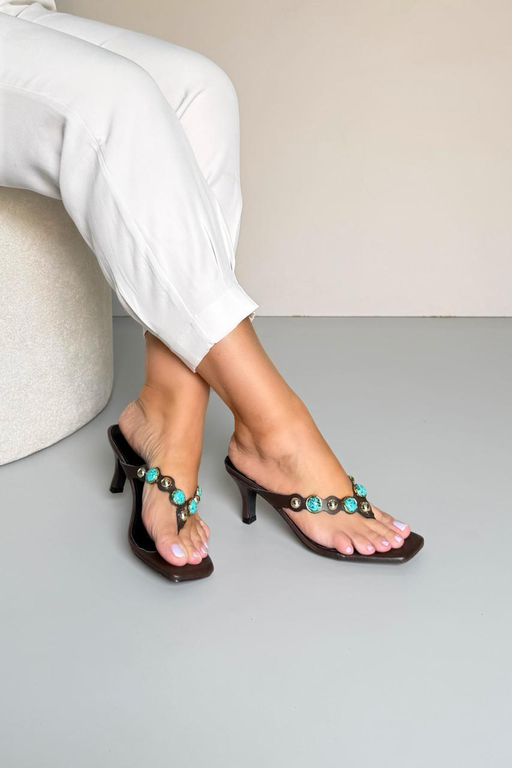 Tamanco Dedo Pedra Azul 7 cm_3456- Marrom - Carolina Lins