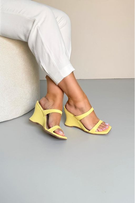 Tamanco 2 Tiras 9 cm_3457- Amarelo - Carolina Lins