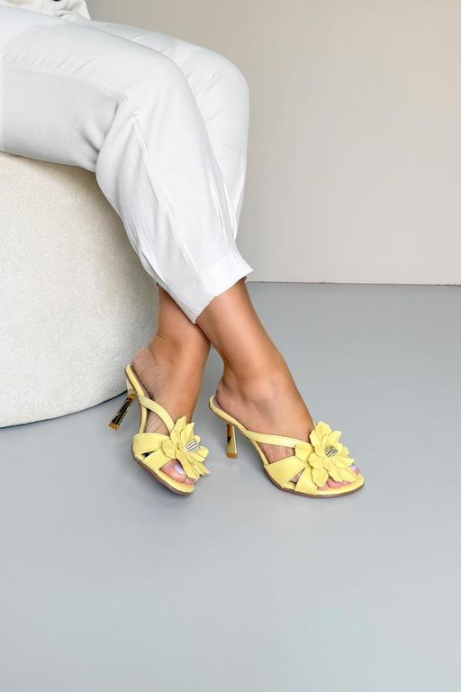 Tamanco Salto Cromado 9 cm_3458- Amarelo - Carolina Lins