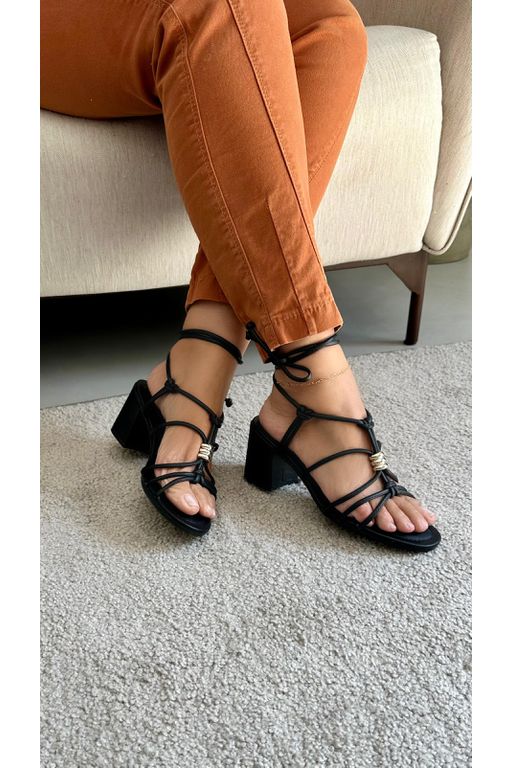 Sandália Detalhe Peça de Amarrar 7 cm_456- Preto -... - Use Isa Shoes