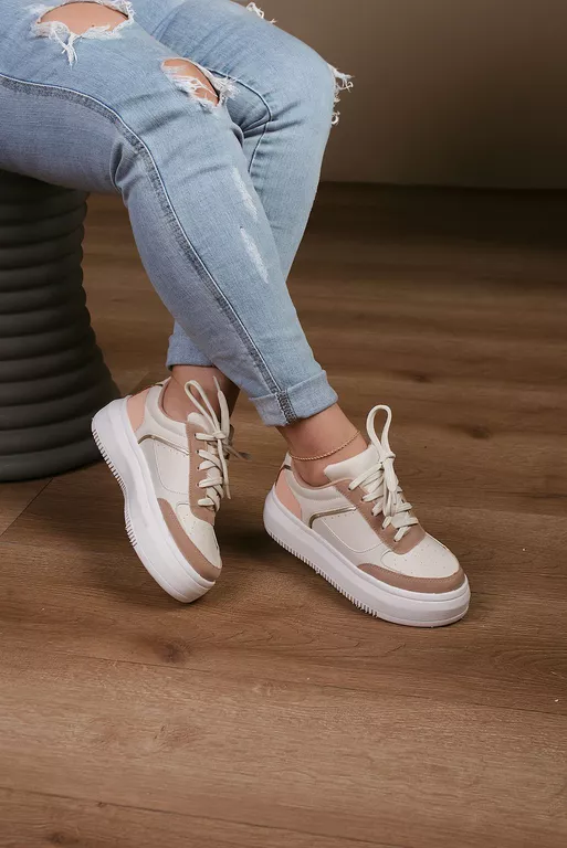 Tênis Solado Alto Detalhe Traseiro_326- Creme - Carolina Lins