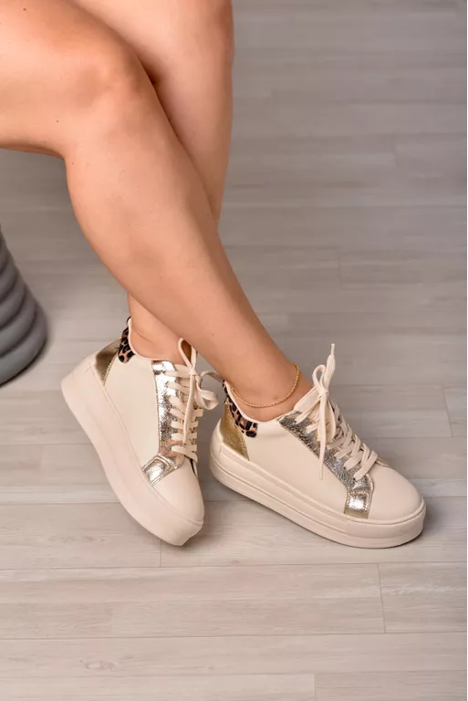 Tênis em Couro Sola Alta Traseiro Color_549- Creme - Carolina Lins