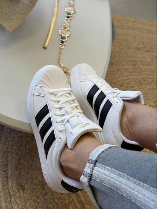 Tênis Adidas Street Talk Branco e Preto JP8282 - K... - CS BY KATI