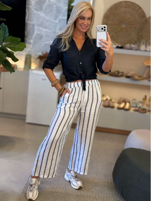  Camisa V Com Bolso Em Linho 100% Italiano Azul Ma... - CS BY KATI