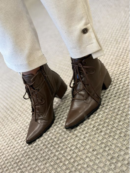 Bota CS Cano Baixo Com Cadarço Café 1103 - K1286CS... - CS BY KATI