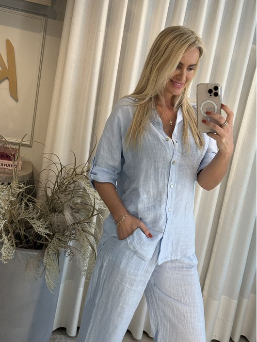 Camisa Lisa Em Linho 100% Italiano Azul Claro 3008... - CS BY KATI