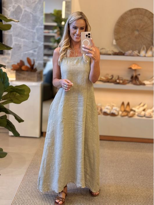 Vestido Regata Em Linho 100% Italiano Com Bolsos J... - CS BY KATI