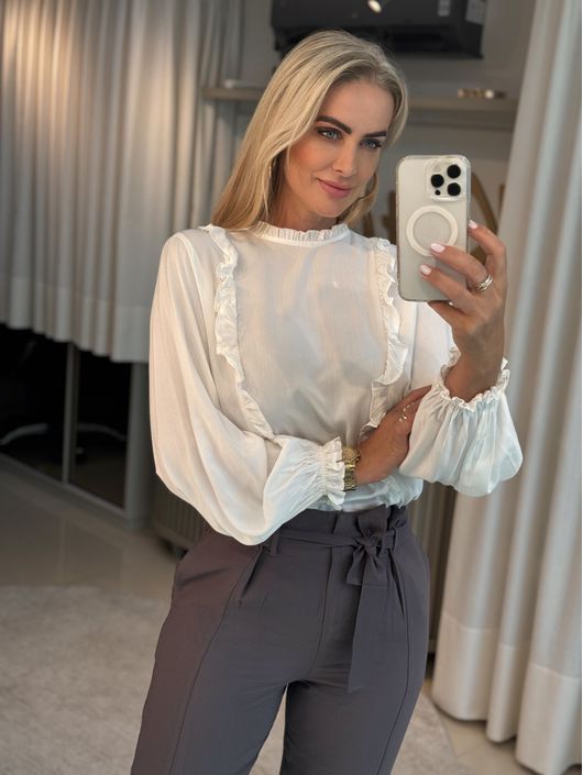Blusa Manga Longa Bufante em Viscose com Babados O... - CS BY KATI