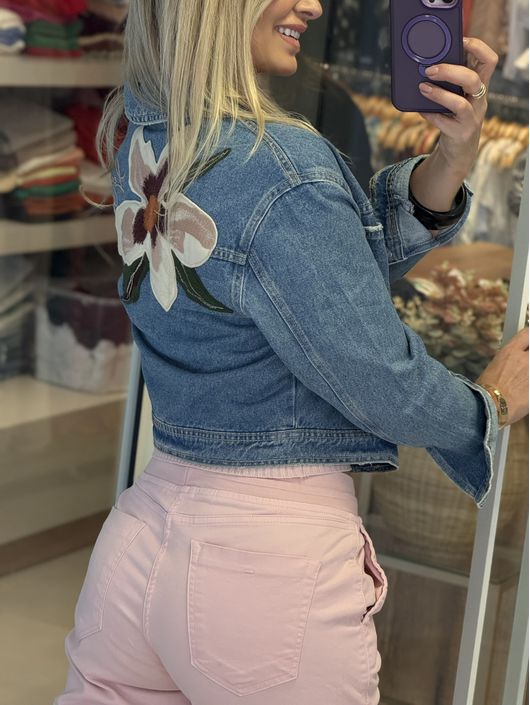 Jaqueta Lez a Lez Jeans Com Bolsos E Maxi Patch 06... - CS BY KATI